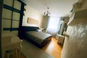 квартира за адресою Хотинська вул., 12