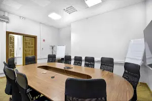 комерційна за адресою Ярославів Вал вул., 7