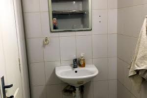 комерційна за адресою Леся Курбаса вул., 2