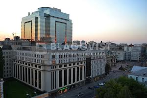 комерційна за адресою Богдана Хмельницького вул., 19-21