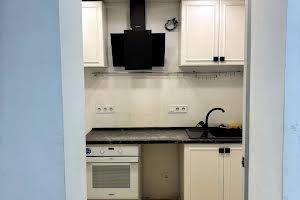 комерційна за адресою Білокур вул. (Курська), 8а