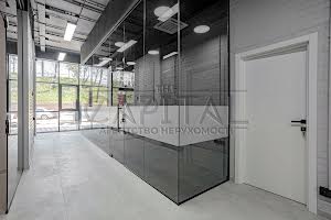 коммерческая по адресу Любомира Гузара просп. (Космонавта Комарова), 9б