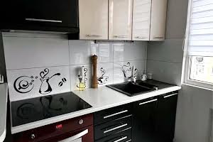 квартира за адресою максимовича, 5