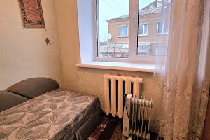 квартира за адресою Центральна вул., 1