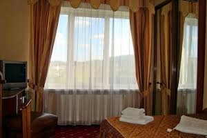комерційна за адресою Бориславська вул., 21