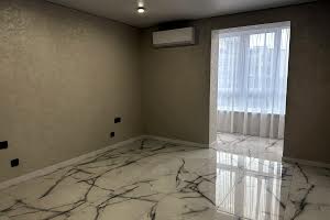 квартира за адресою Домбровського вул., 14а