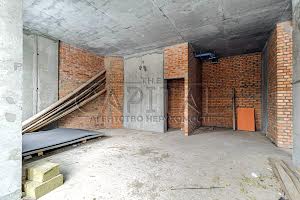 комерційна за адресою Мальовнича вул., 3