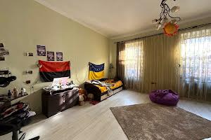 квартира за адресою Августина Волошина вул., 45
