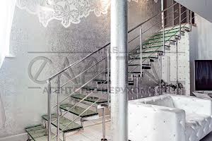 дом по адресу с. Вишенки, Центральна, 3