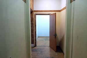 комерційна за адресою Новосельського вул., 84