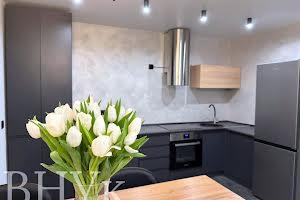квартира за адресою Степана Бандери просп., 83