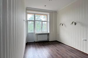 комерційна за адресою Хмільник, Курортна, 10В