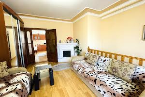 квартира за адресою Миколи Зерова вул., 11