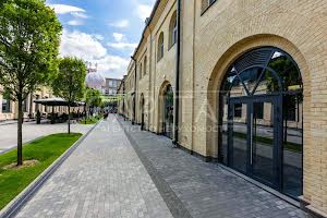 комерційна за адресою Князів Острозьких вул. (Московська), 8
