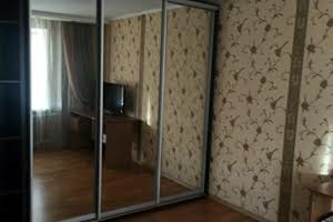 квартира за адресою Комбрига Петрова вул., 4