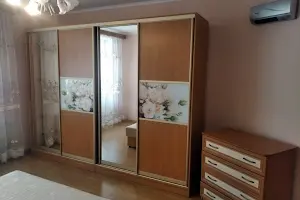 квартира за адресою Добровольців вул. (Маршала Говорова), 10/3