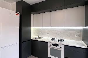 квартира за адресою Коновальця, 35