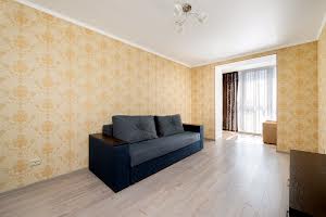 квартира за адресою Курсанта Єськова вул., 26