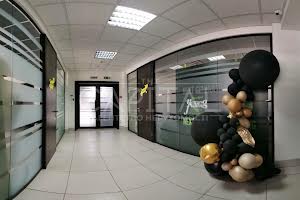 комерційна за адресою Науки просп., 1