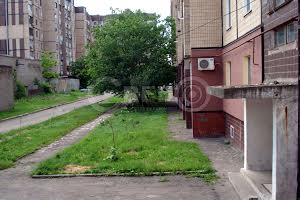 комерційна за адресою Павла Глазового вул. (Балакіна), 24а