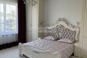 дом по адресу вул. Харківського метрополітену, 18