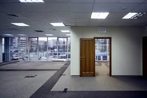 комерційна за адресою Київ, Харківське шосе, 175