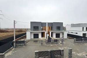 дом по адресу космонавтів, 4