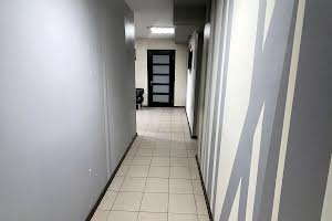 комерційна за адресою Небесної Сотні, 60