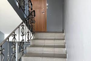 комерційна за адресою Гоголя вул., 15-А