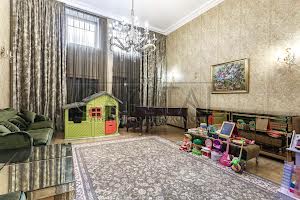 дом по адресу Фастівський