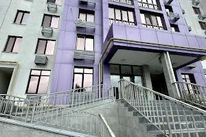 комерційна за адресою Садова вул., 1-В к1