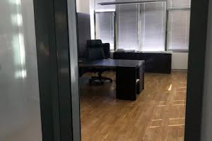 комерційна за адресою Басейна вул., 1/2