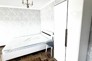 квартира за адресою Родини Крушельницьких вул., 3