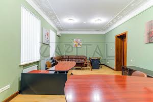 комерційна за адресою Липська вул., 10