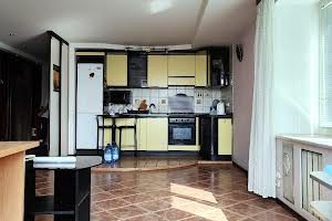 квартира за адресою Космонавтів вул., 8
