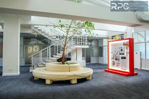 комерційна за адресою Сім'ї Прахових вул. (Гайдара), 58/10