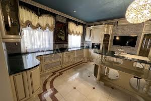 комерційна за адресою Євгена Чикаленка вул. (Пушкінська), 32-В