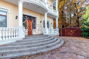 дом по адресу с. Лесное, Лісна