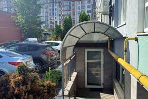 комерційна за адресою Миру вул., 11