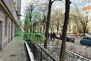 комерційна за адресою Угорська вул., 12