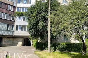 квартира по адресу Молодёжи просп., 13