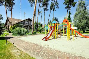 комерційна за адресою київська, 1