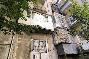 квартира за адресою Хотинська вул., 12