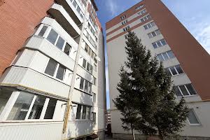 квартира за адресою Тролейбусна вул., 5