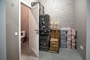 комерційна за адресою Корольова вул., 9В