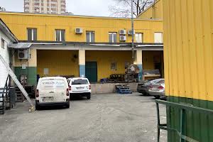 комерційна за адресою Ореста Васкула вул., 23-25а