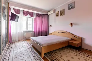 будинок за адресою Грушевського вул.