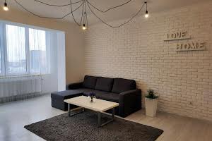 квартира за адресою Залізнична вул., 4в