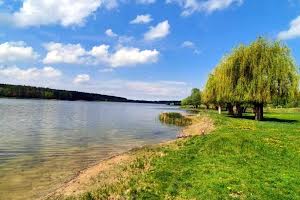будинок за адресою Вишнева вул.