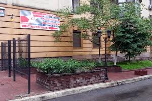 комерційна за адресою Дмитрівська вул., 69